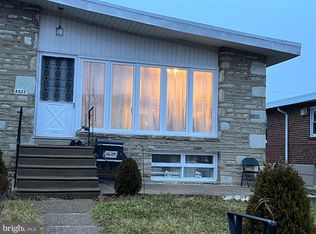 8822 Macon St, Philadelphia, PA 19152