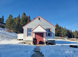 104 Glen St, Cascade, ID 83611