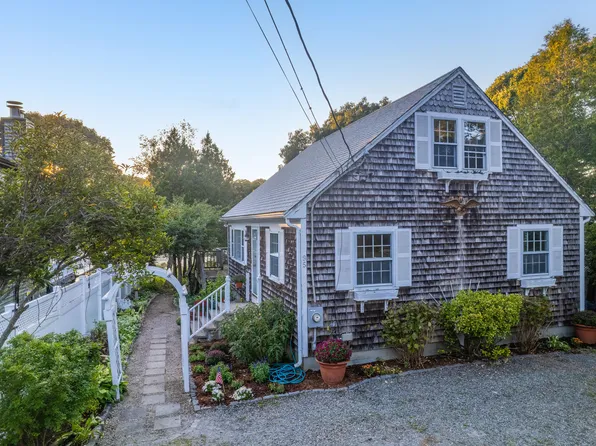 95 Shorewood Drive, East Falmouth, MA 02536