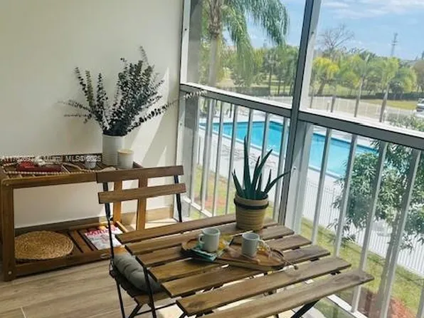 1101 Hillcrest Ct APT 306, Hollywood, FL 33021