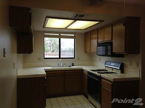 Large Open Kitchen!