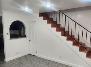 11860 Truro Ave APT C, Hawthorne, CA 90250