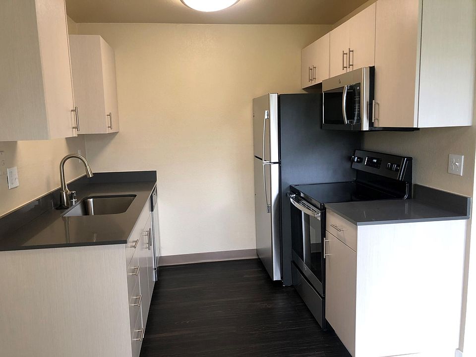 1st image of 13621 NE 11th St #X01