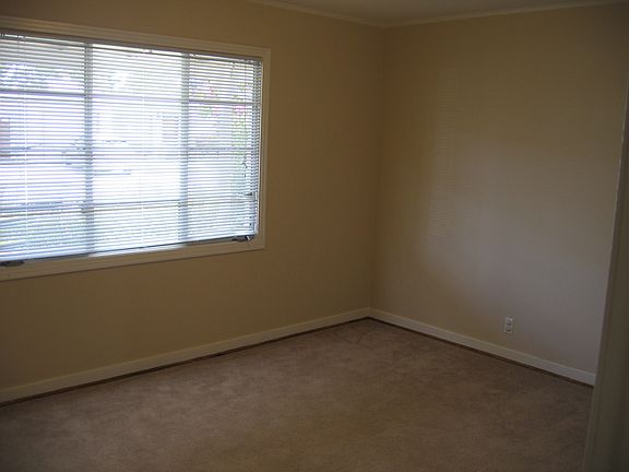 4th image of 3926 Orinda Dr