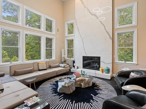 20 Stonewall Circle, West Harrison, NY 10604