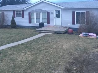 1387 Tope Rd, New Cumberland, WV 26047