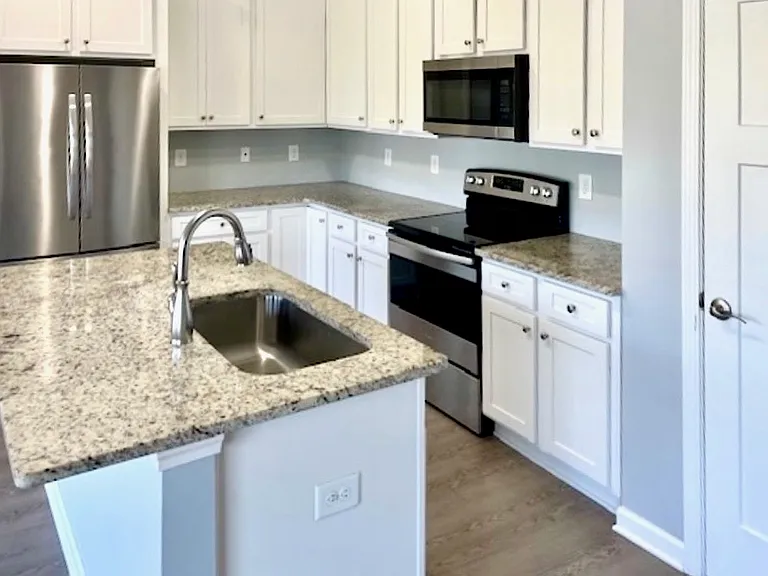397 Highland Pointe Dr — Photo 4