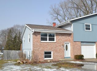 1220 N 9th Ave, West Bend, WI 53090