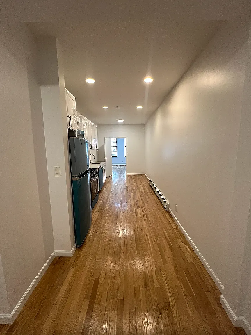 329 Menahan Street — Photo 4