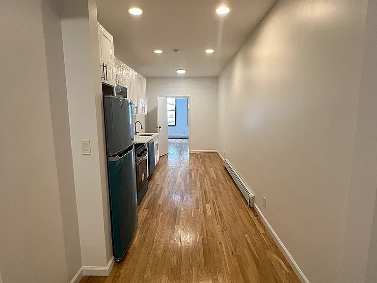 329 Menahan St #1A — Photo 4
