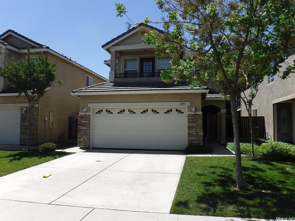 1st image of 3293 English Oak Cir