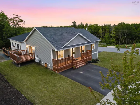 7 Splinter Ct, Halifax, NS B4G 0C7