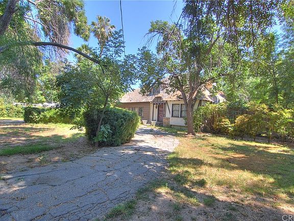 4th image of 22722 Erwin St