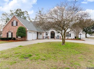 2145 Brittany Dr, Port Allen, LA 70767