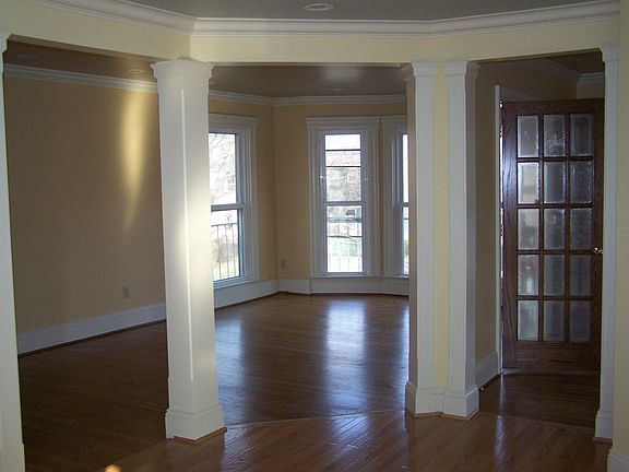 3rd image of 121 Brunswick St