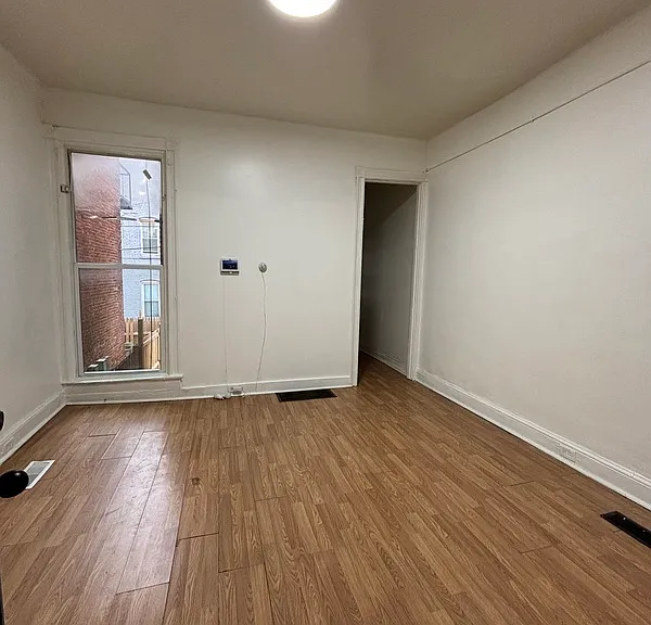 292X Parkwood Ave #1 — Photo 4