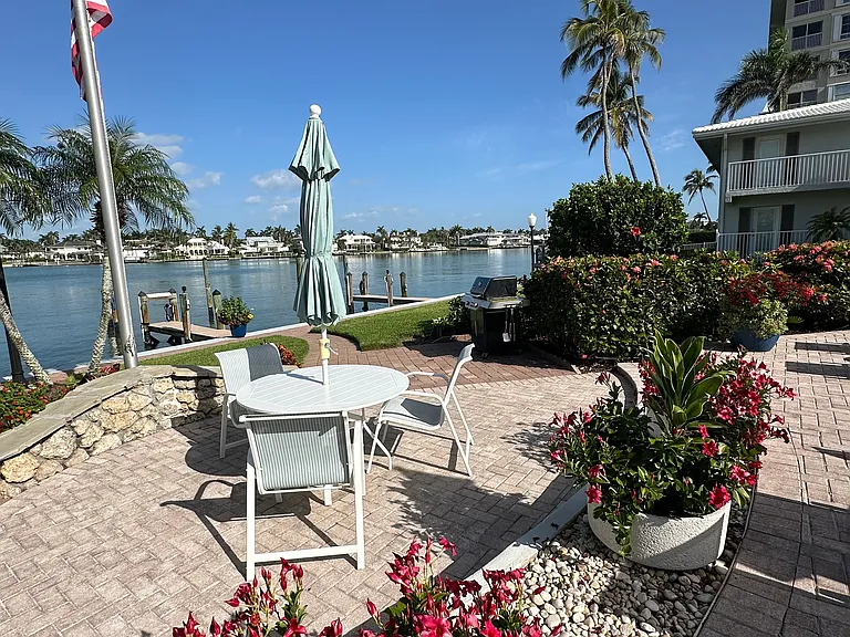 2800 Gulf Shore Blvd N #209 — Photo 21