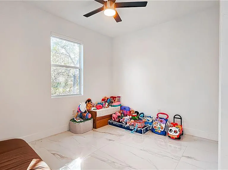 1503 W 17th St — Photo 20