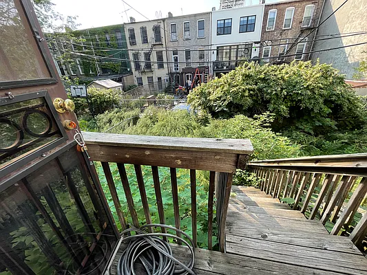 Rented by Realty Collective | media 13
