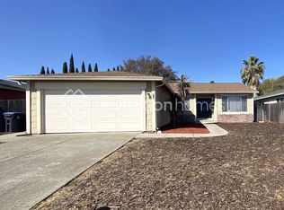 76 Chipman Ln, Suisun City, CA 94585