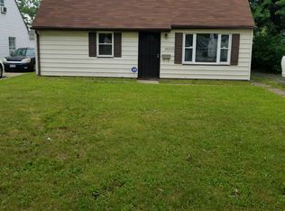 19303 Cherrywood Ln, Warrensville Heights, OH