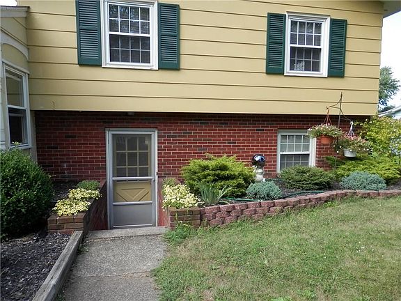 2nd image of 412 Holley St