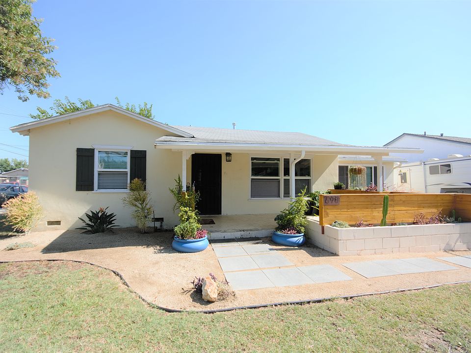 1st image of 698 Patricia Ln