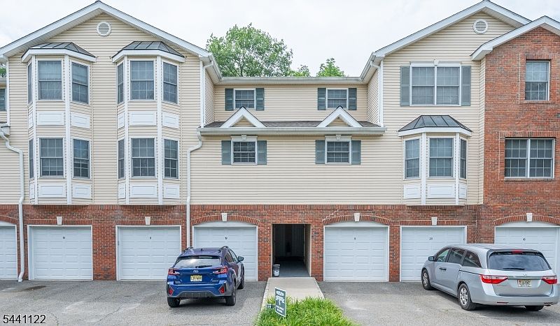 1st image of 30-08 Federal Hill Rd #8