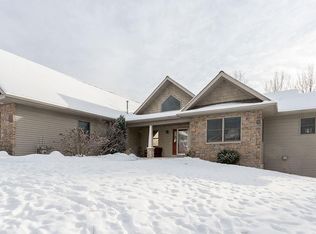 610 W Wabasha St, Duluth, MN 55803