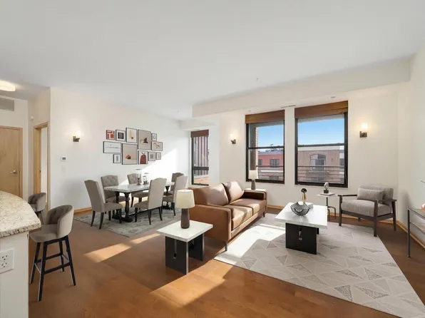 4730 Park Commons Dr Unit 411, Saint Louis Park, MN 55416