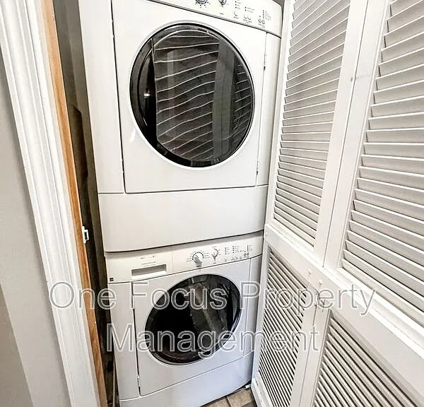 1585 W Southern Ave #6 — Photo 5