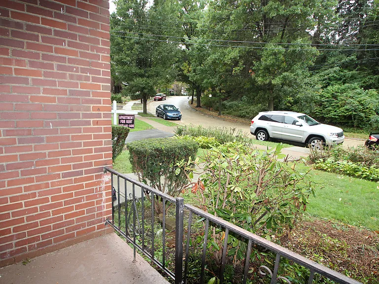183 Morrison Dr — Photo 10
