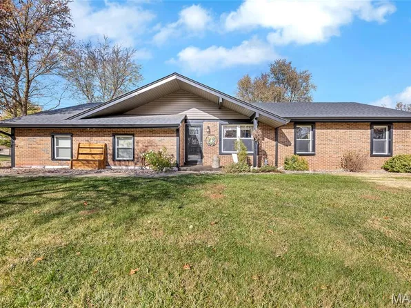 29 Westbrook Dr, O'Fallon, MO 63366