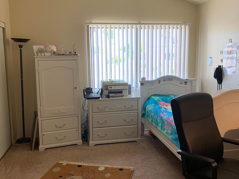 Second bedroom