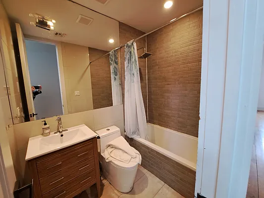 Rented by Friedman Mayer, LREB | media 21