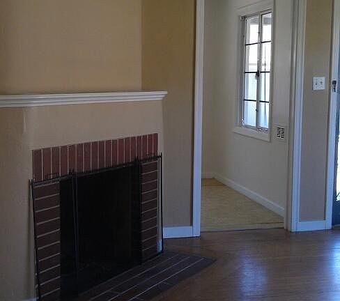 4th image of 3618 I St