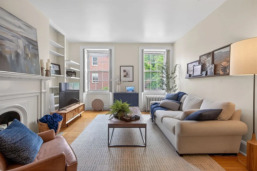 Building Photo - 68 Chestnut St #2