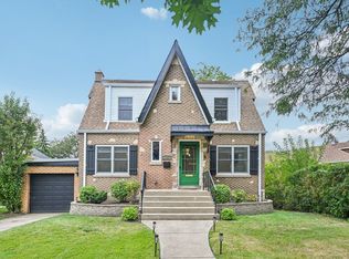 135 Northgate Rd, Riverside, IL 60546