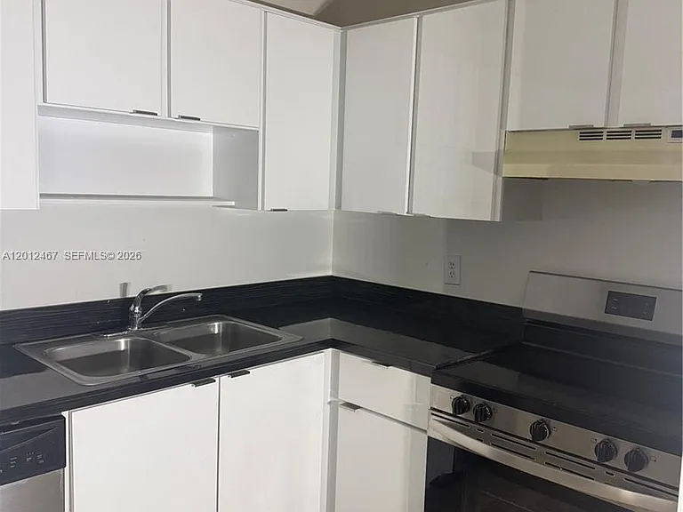 10916 Royal Palm Blvd #10916 — Photo 12