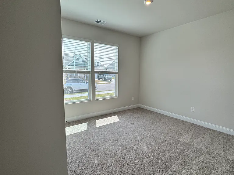 7419 Linda Vista Ln — Photo 13