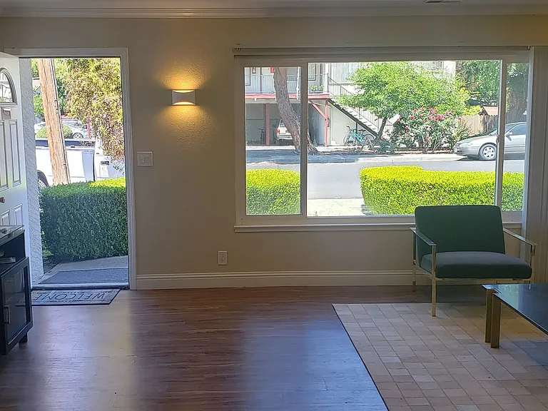 All Single Story Apartment Community — Photo 45
