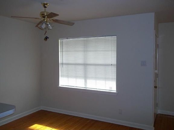 5th image of 941 Shephard Dr