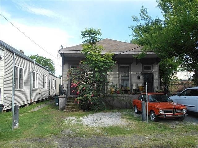 1st image of 118 N Miro St