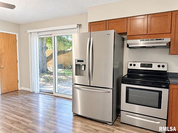 5th image of 4001&4003 Hazelcrest Rd