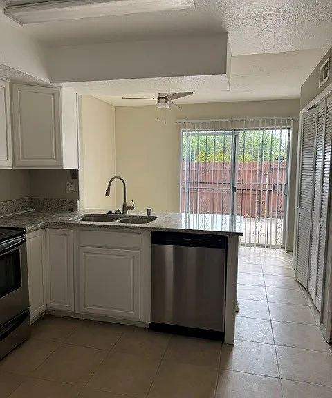 Kitchen/Breakfast Nook