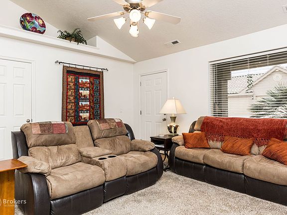 5th image of 940 N Mohave Mountain Dr