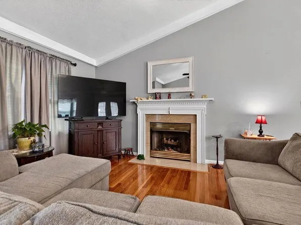 165 Fairmont Dr, Staunton, VA 24401