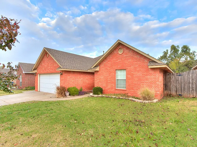 613 Katelyn Ln — Photo 21