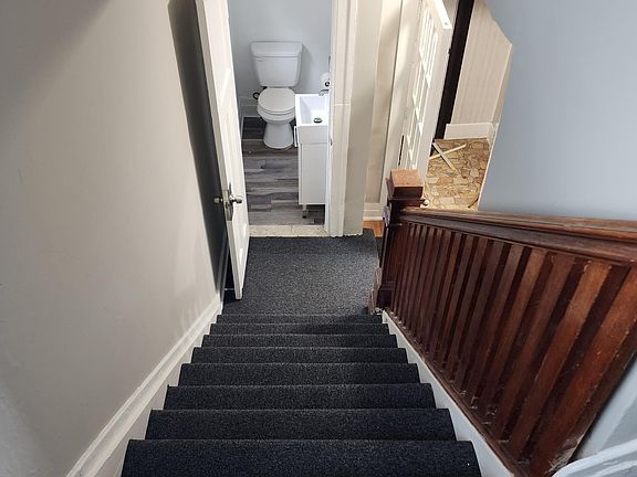 5th image of 222 Eason St