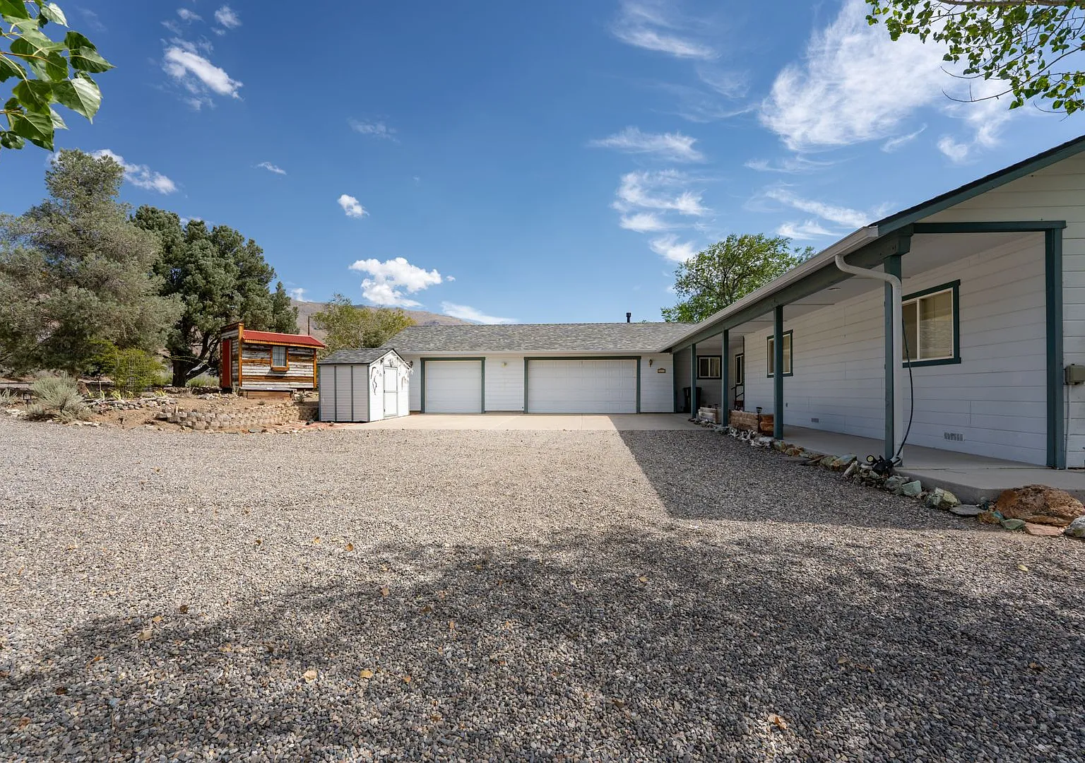 Executive Home with breathless views — Photo 3